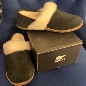 Sorel Nakiska Slipper II. Black. BRAND NEW.